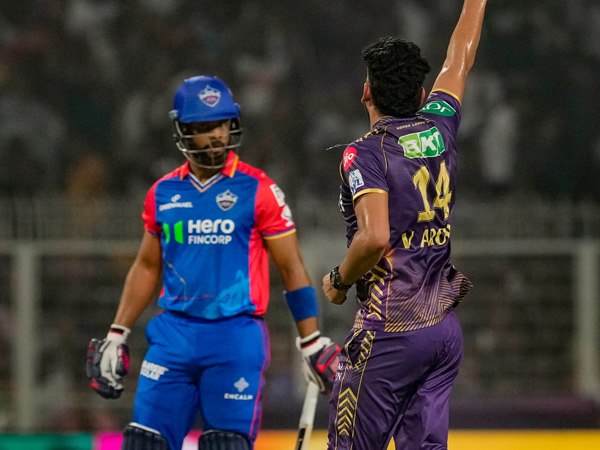 KKR vs DC Kuldeep Yadav 34 not out helps Delhi Post 153 9