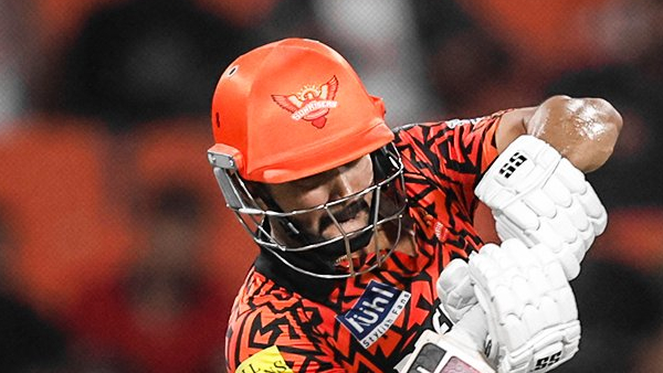 IPL 2024 Nitish Kumar Reddy 64 helps SRH post 182 9 vs PBKS