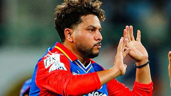 LSG vs DC Kuldeep s Magical Delivery Pooran Clean Bowled Video goes viral