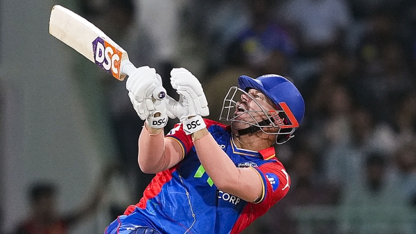 LSG vs DC Unfortunate Exit Warner s Unexpected Dismissal Leaves Fans Stunned