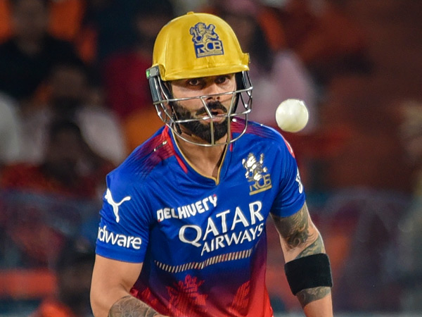 SRH vs RCB Virat Kohli becomes first player to score 400 runs in 10 IPL seasons