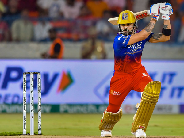 SRH vs RCB Virat Kohli slow batting helps RCB post 206 7