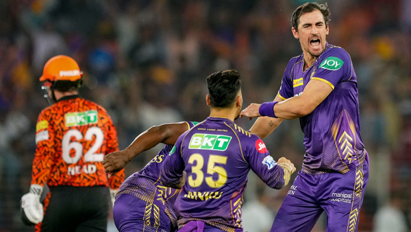 Shah Rukh Khan Comforts SRH Player Rahul Tripathi Offers Apology to Suresh Raina