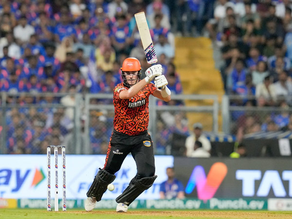 MI vs SRH Pat Cummins powers SRH to 173 8 after Hardik-Piyush show