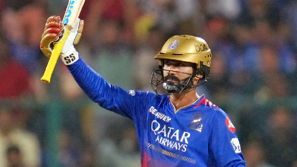 RCB vs DC Dinesh Karthik creates unwanted record as most ducks in IPL