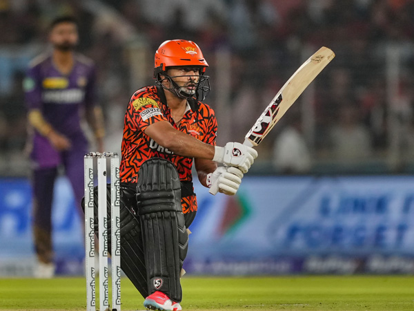 KKR vs SRH Mitchell Starc struck Hyderabad bowled out for 159
