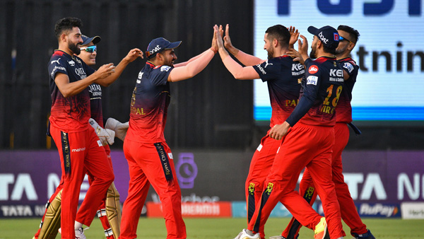 IPL 2024 Sunil Gavaskar says Phenomenal RCB will just walk all over RR in Eliminator IPL 2024 Sunil Gavaskar says Phenomenal RCB will just walk all over RR in Eliminator