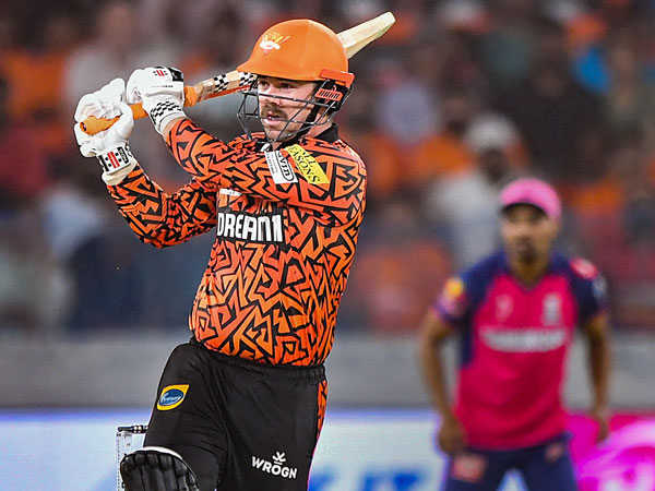 SRH vs RR Nitish Kumar Reddy 76 helps Sunrisers Hyderabad Post 201 3