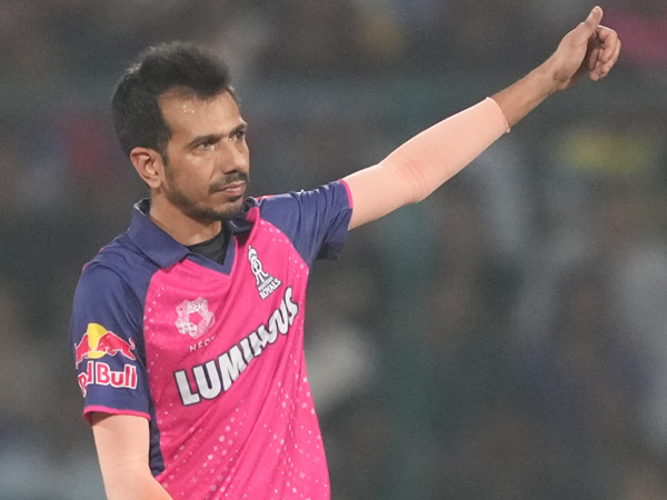 DC vs RR Yuzvendra Chahal became the first Indian bowler to pick up 350 wickets in T20s