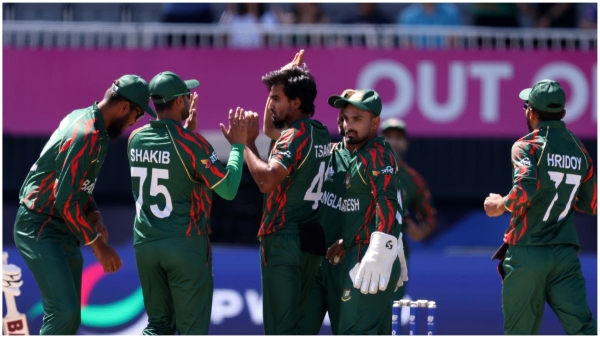 T20 WC 2024 Bangladesh batter consults team dugout before opting for DRS against Nepal