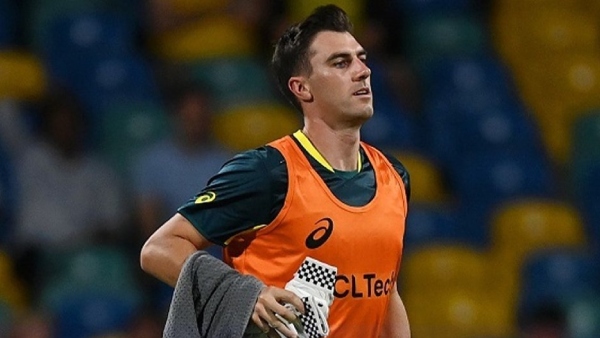 T20 World Cup Australia Captain Pat Cummins Serves Drinks to Teammates During Oman Match