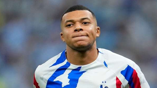 EURO 2024 France Captain Kylian Mbappe Sustains Broken Nose in Win Over Austria