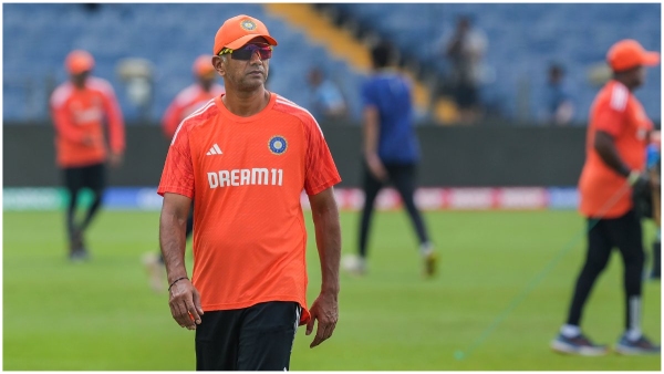 India vs South Africa Rahul Dravid s Tearful Farewell to Team India After Emotional T20 World Cup Victory