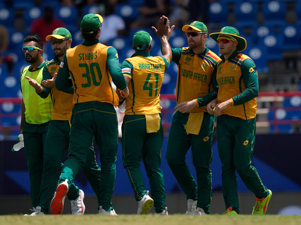 T20 World Cup Markram s Stunning Catch Seals Victory for South Africa Over England