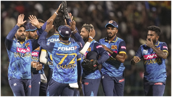 IND vs SL Sri Lanka spinner Kamindu Mendis Bowls From Both Arms During 1st T20I vs India