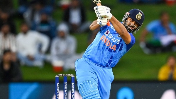 India Playing XI for 1st T20I vs Sri Lanka Rishabh Pant In and SanJu Samson Out