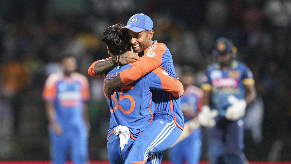 IND vs SL Suryakumar Yadav Reveals Strategy Behind Rinku Singh Bowling 19th Over Ahead of Mohammed Siraj in 3rd T20I Against Sri Lanka