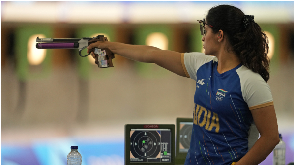 Paris 2024 Olympics Manu Bhaker Advances to Third Shooting Final Takes Second Place in 25m Pistol Qualification