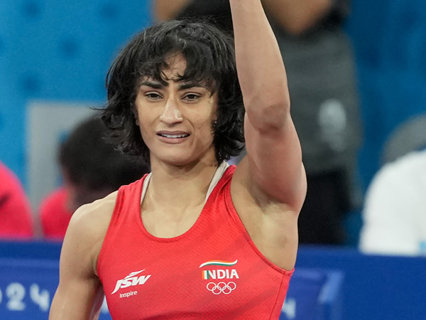 Paris Olympics 2024 Netizens says conspiracy behind Vinesh Phogat disqualification
