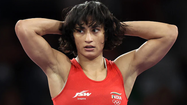 Paris Olympics 2024 Netizens feels Vinesh Phogat could have been withdrawn from finals and got silver medal
