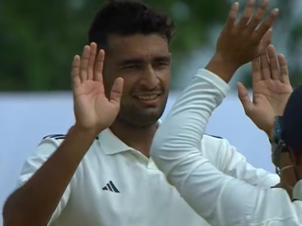 Duleep Trophy 2024 Anshul Kamboj picks 5-wicket haul with Rinku Musheer Sarfaraz and Nitish scalps Duleep Trophy 2024 Anshul Kamboj picks 5-wicket haul with Rinku Musheer Sarfaraz and Nitish scalps