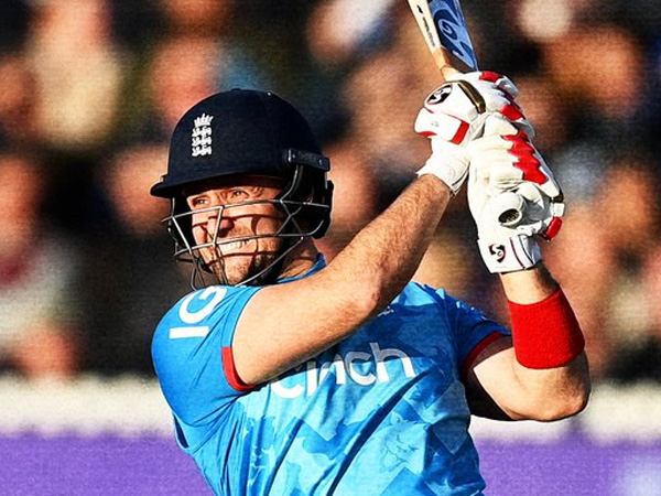 ENG vs AUS Livingstone Blasts Starc with 6-0-6-6-6-4 in Final Over to Crush Australia