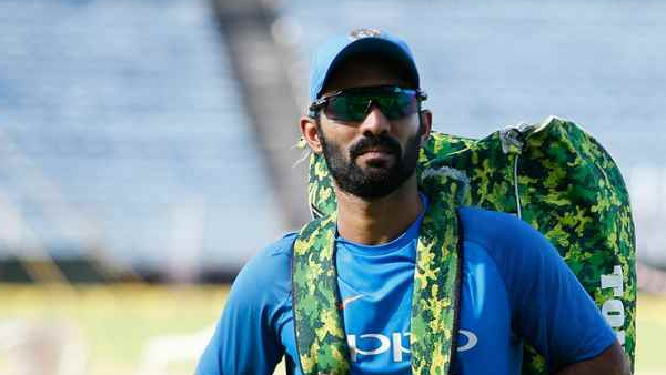 Virat Kohli Or Joe Root Dinesh Karthik Picks Better Test Batsman Between The Two
