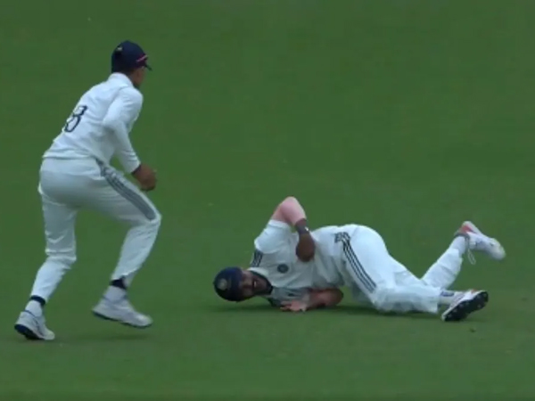 Duleep Trophy 2024 Nitish Kumar Reddy s Stunning Diving Catch Dismisses Mayank Agarwal in India A vs India B