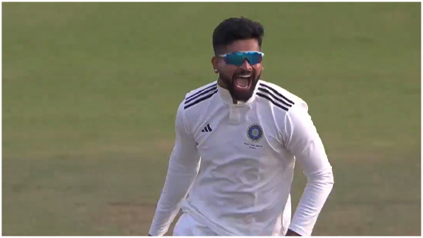 Shreyas Iyer Takes A Wicket On His First Ball wearing sunglasses In Duleep Trophy 2024