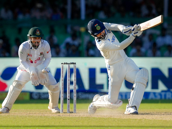 IND vs BAN Akash Deep smashes 2 sixes in 2 balls with Virat Kohli s bat in Kanpur Test