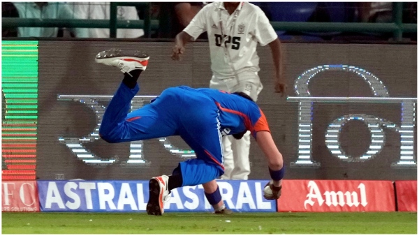 IND vs BAN Hardik Pandya Takes Sensational Catch Covers 27 Meters to Dismiss Rishad Hossain