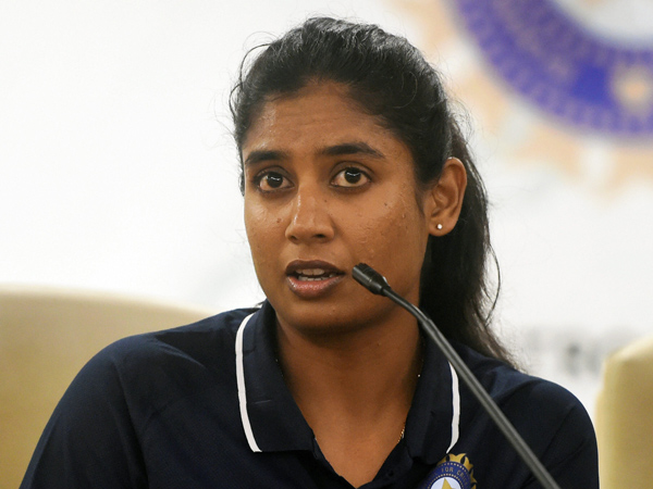 Mithali Raj Urges Harmanpreet Kaur to Step Down Not Smriti Mandhana Suggests Replacement Player