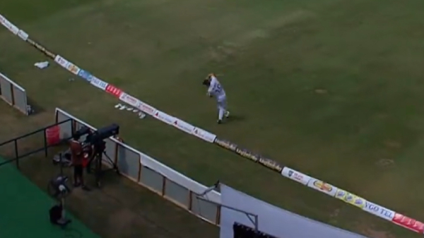 PAK vs ENG Umpire Denies Chris Woakes Spectacular Catch Video Goes Viral
