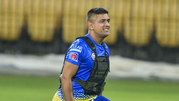 IPL 2025 Mumbai Indians Supports MS Dhoni Inclusion In CSK with Uncapped Player Rule