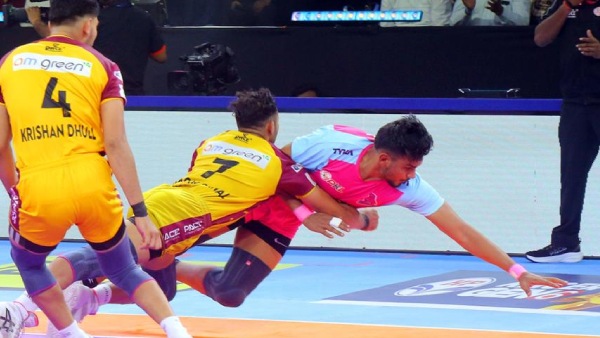 Pro Kabaddi League 2024 Jaipur Pink Panthers demolish Telugu Titans 52-22