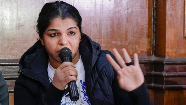 Sakshi Malik says Babita Phogat planned wrestlers protest to become federation chief