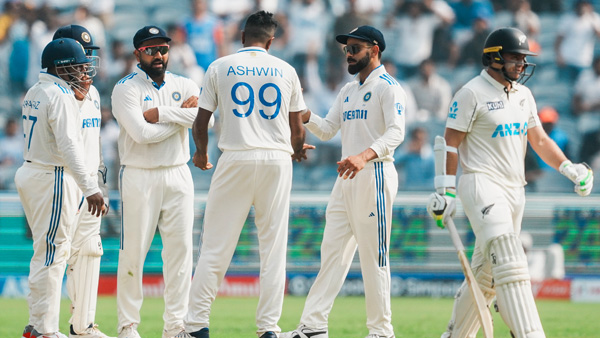 IND vs NZ Sarfaraz Khan Persuades Rohit Sharma to Take DRS Leading to Successful Review