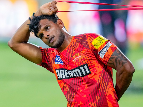 IPL 2025 RCB Eyes Former Sunrisers Hyderabad Stars Without RTM Eligibility in Mega Auction