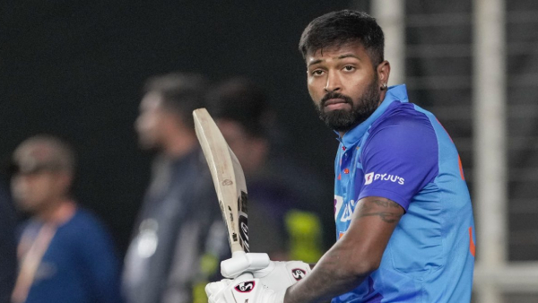 Hardik Pandya Smashes 29 Runs in One Over Against 2 20 Crore CSK Pacer in Syed Mushtaq Ali Trophy