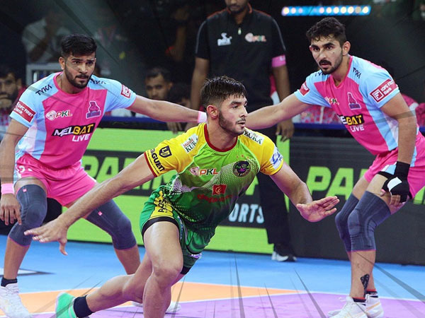 PKL 2024 Ayan and Devank Shine as Patna Pirates Edge Past Jaipur Panthers in Thrilling Victory