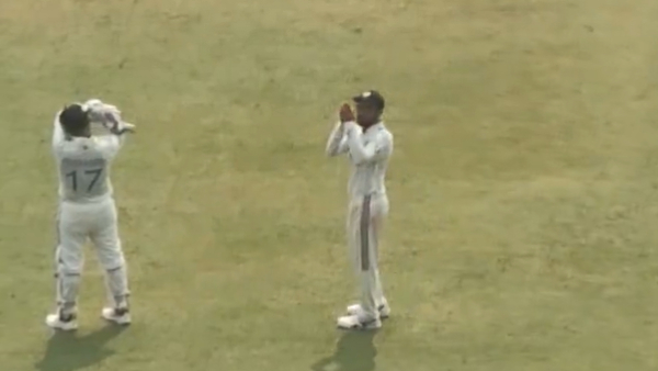 IND vs NZ 3rd Test Virat Kohli Reaction After Wankhede Crowd Sings My Name Is Lakhan Goes Viral