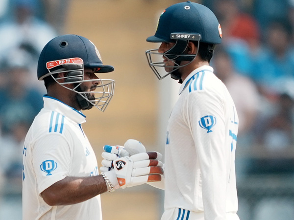 IND vs NZ Mark Chapman and Matt Henry Drops Shubman Gill Rishabh Pant Catches IND vs NZ Mark Chapman and Matt Henry Drops Shubman Gill Rishabh Pant Catches