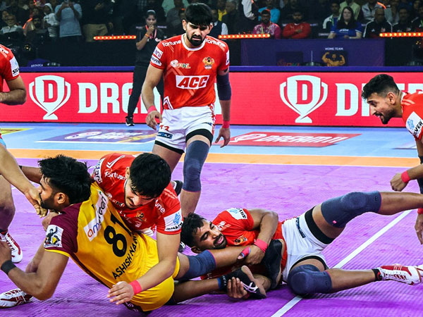 PKL 2024 Gujarat Giants Triumph in a Nail-Biter Against Telugu Titans