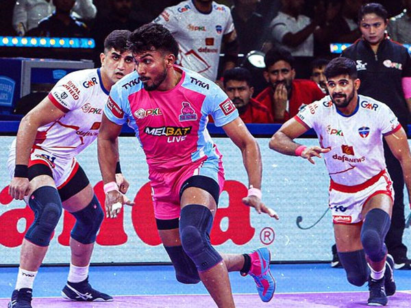 PKL 2024 Jaipur Pink Panthers beat UP Yoddhas 33-30