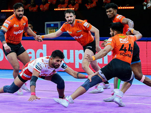 PKL 2024 Gujarat Giants Edge U Mumba in Nail-Biting One-Point Victory