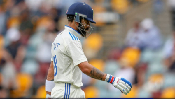 Virat Kohli involved in tense exchange with a Australian TV journalist at Melbourne Airport