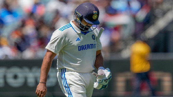 Captain Rohit Sharma reacts to Rishabh Pant s performance in the Melbourne Test