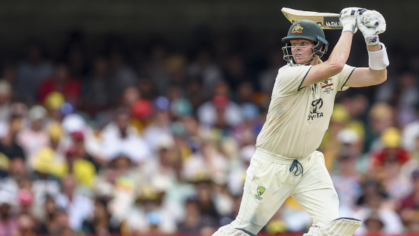 Steve Smith Suffers Unlucky Dismissal in IND vs AUS 4th Test Video Goes Viral