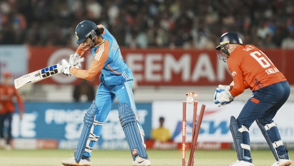 IND vs ENG Tilak Varma Wicket is Turning Point in 3rd T20I