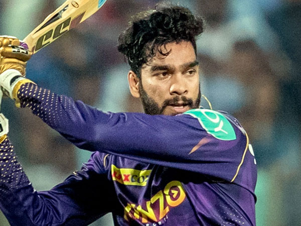 IPL 2025 KKR fans scared Venkatesh Iyer Injured in the ongoing Ranji Trophy match
